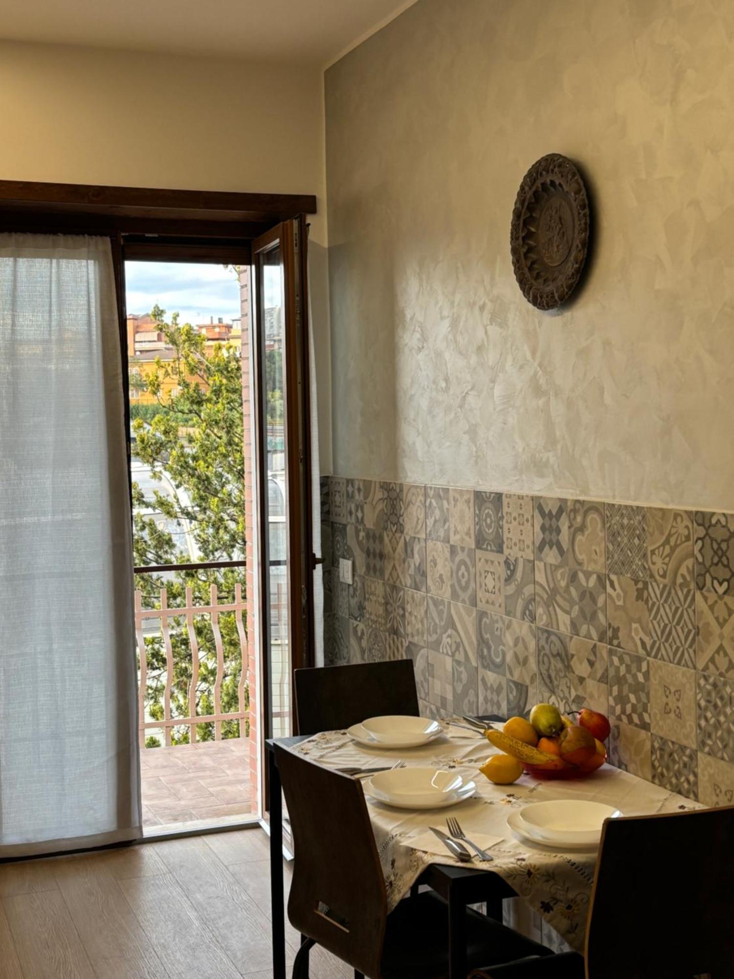 Roomestbb * Rome